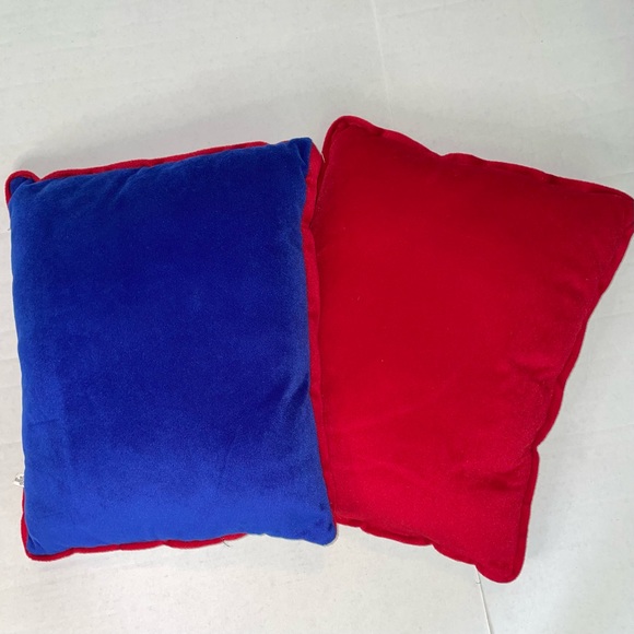 NWOT Collectible game room Texas Hold’em pair of plush pillows/red, white & blue - Picture 2 of 4